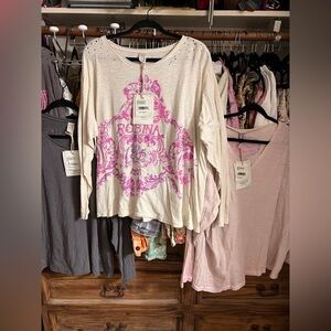 *SOLD* Magnolia Pearl NWT Robina 1865 Viggo T in Moonlight - Top 1821